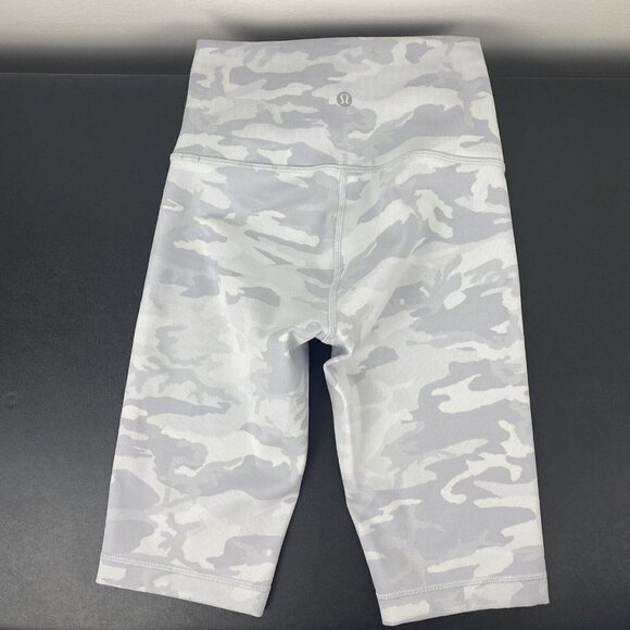 Lululemon Womens Wunder Under Shorts Size 2 Ribbed White Camo 10" Inseam - Picture 8 of 10